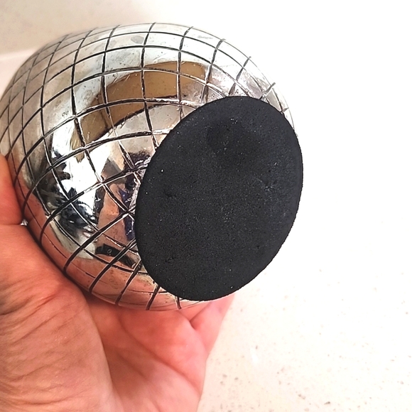 Metal Pineapple almost 9 inches tall - Picture 7 of 9